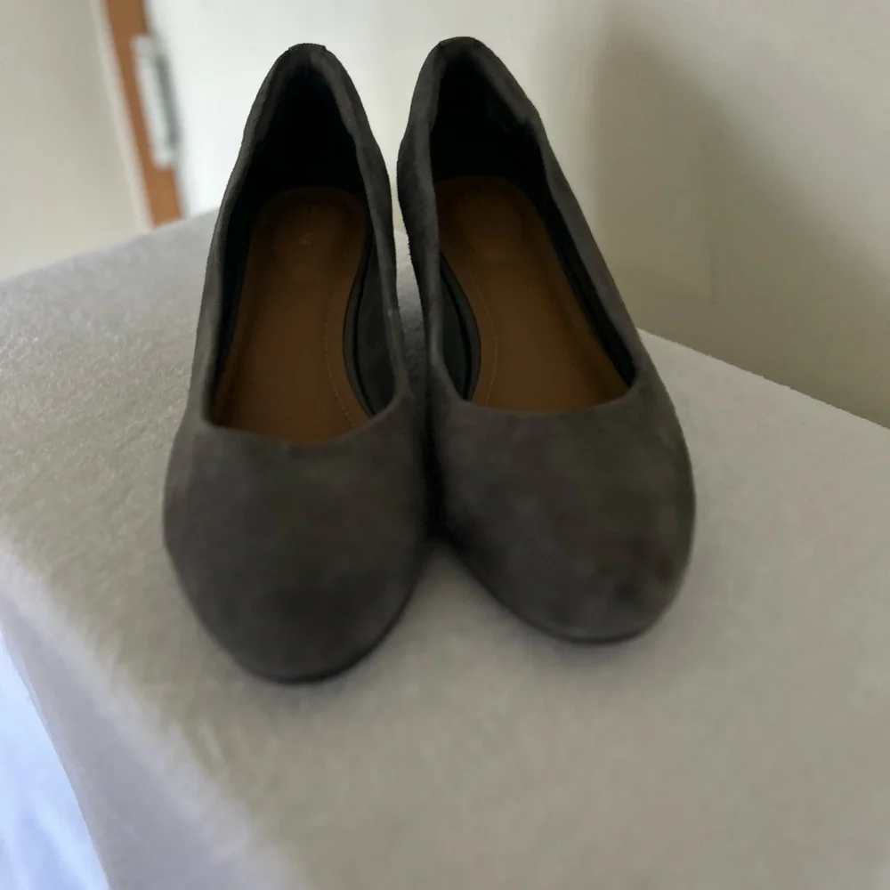 Clark's Gray Suede Wedges Size 9 1/2 W